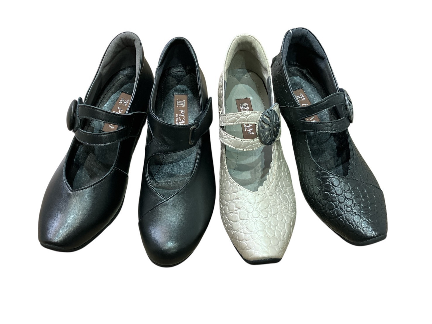 4足並んだPcamの靴 2